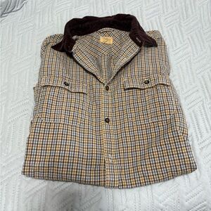 Checkered button up with Dark Collar and elbow patches